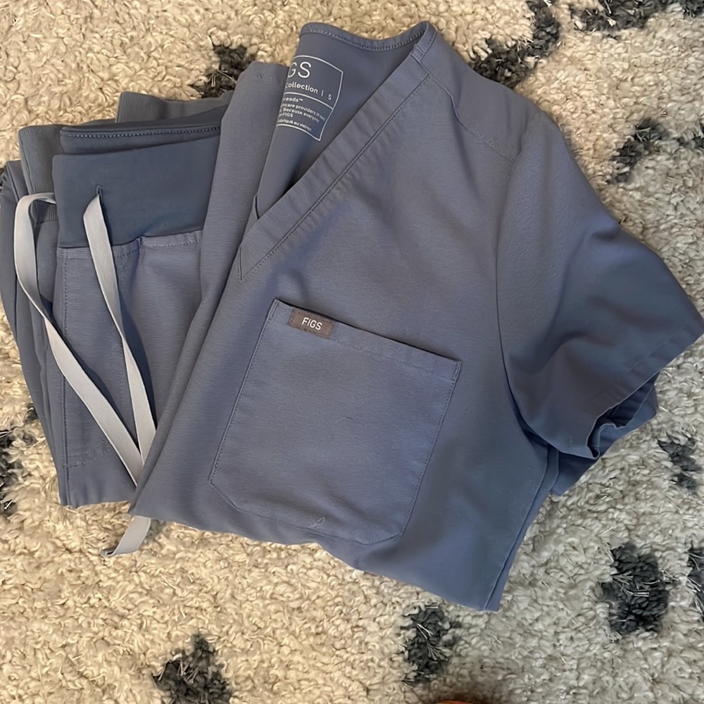 Figs scrub set